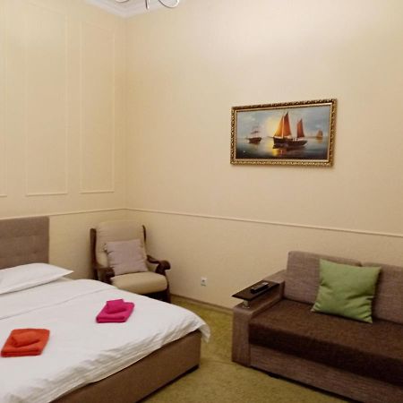 Regrand Apartment On Svobody 22 Lwów Zewnętrze zdjęcie